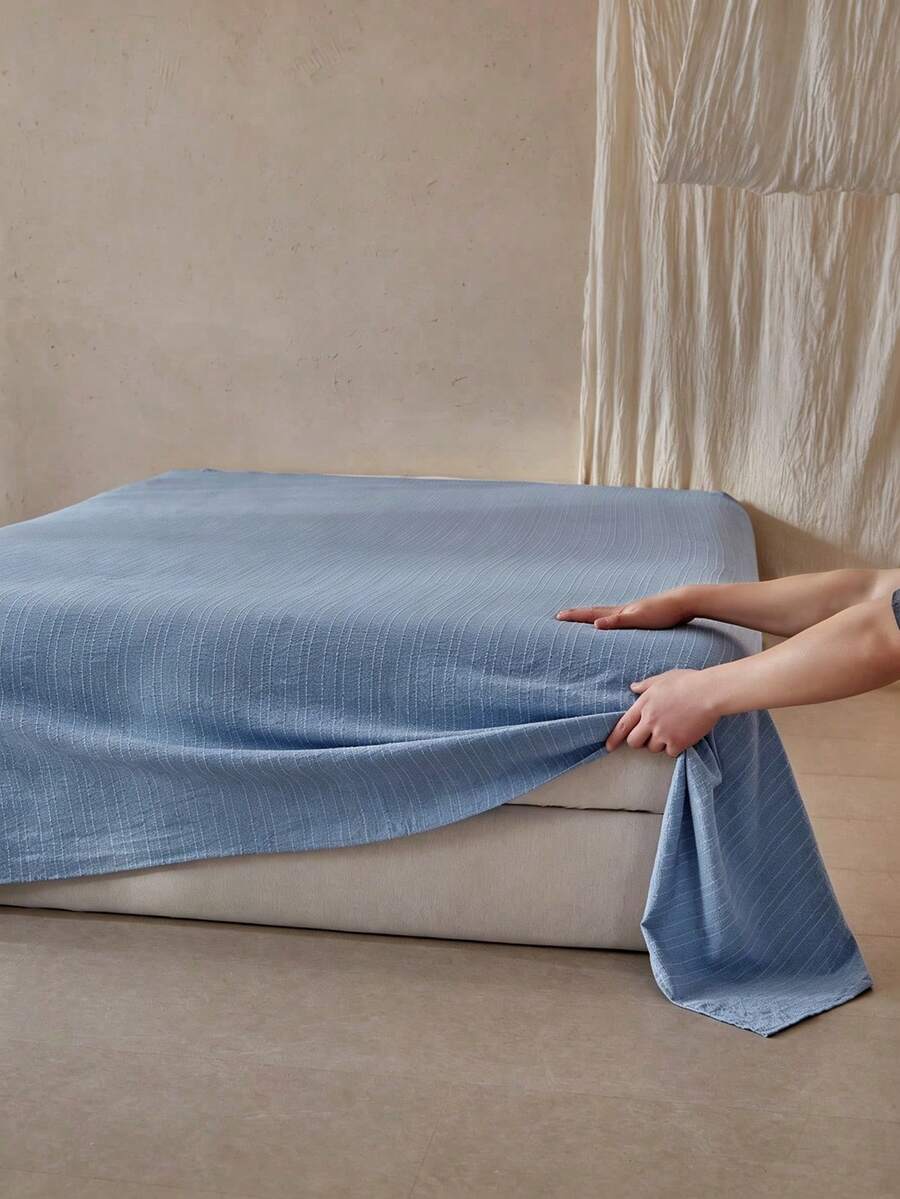 1pc Blue Jacquard Cationic Polyester Bed Sheet, Minimalist Fashionable, Soft And Breathable, Machine Washable - Blue - View 1