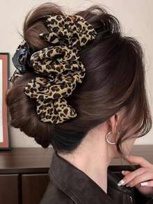 1pc Leopard Print Fluffy Large Hair Claw Clip, New Women's Hair Clip, Premium Style Updo Hair Claw Hair Accessory - Multicolor - View 4