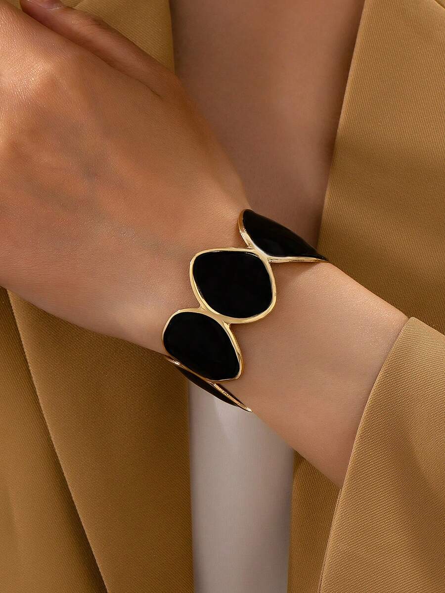 1件優雅金屬滴油黑色手鍊,專為女性設計,時尚鍍金與人造滴油純黑幾何圖案設計,適合日常配戴、節日場合及四季穿搭,高端禮品飾品 - 黑色 - 查看 1