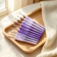9pcs New Crochet Hook Set, Purple Gradient Soft Handle Crochet Hooks, 9pcs/Set, Silicone Non-Slip Handle Crochet Hooks, Metal Needle Head, Suitable For Beginners, Handmade Yarn Knitting, Dolls, Scarves, Sweaters, DIY Tools - 9-pack Gradient Purple - View 1