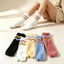 1/5 Pairs Women's Fuzzy Split Toe Socks, Warm Fleece Double-Headed Socks, Wavy Striped Comfortable Split Toe Socks, Soft Fluffy Winter Home Socks - Multicolor - View 1