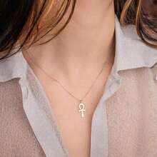1pc Minimalist Gold Cross Pendant Necklace, Women's Daily Vintage Style Pendant Jewelry - Cross Necklace - View 7