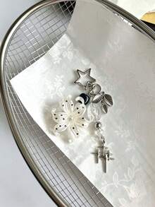Exquisite Iris Flower Sweet Cool Star Phone Case Keychain, Bag Charm Universal Decorative Pendant, Suitable For Backpack Charm, Daily Bag Decoration, Holiday Party Gift, Back To School Gift, Halloween Gift, Women's Keychain, Car Keychain, Keychain Making Material, Men's Keychain, Backpack Charm Keychain, Keychain, Keychain Pendant, Keychain Coin Purse, Bulk Keychain, Keychain Set, Keychain Accessories - Multicolor - View 9