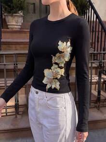 SCARLUX Cute Black Embroidered Floral T-Shirt | Autumn/Winter Street Style, Suitable For College, Back To School, Office Commute And Daily Home Wear - Black - View 7