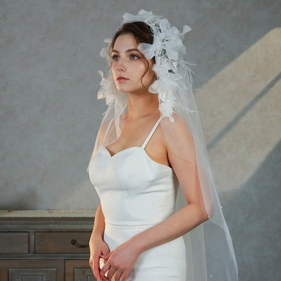 1pc Handmade White Flower & Faux Pearl Bridal Veil, Long Train Wedding Headpiece Accessory For Outdoor Travel Photography - Beige - View 1