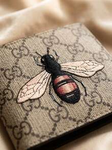 Dompet Lipat Dua GUCCI Vintage Bee Graphic, Dompet Kartu Tipis dengan Motif Klasik di Seluruh Permukaan untuk Pria - View 3