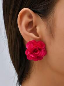 1 Pair Minimalist 3D Flower Stud Earrings, Niche High-End Cold Aesthetic Fashion Ear Jewelry - Earrings - View 1