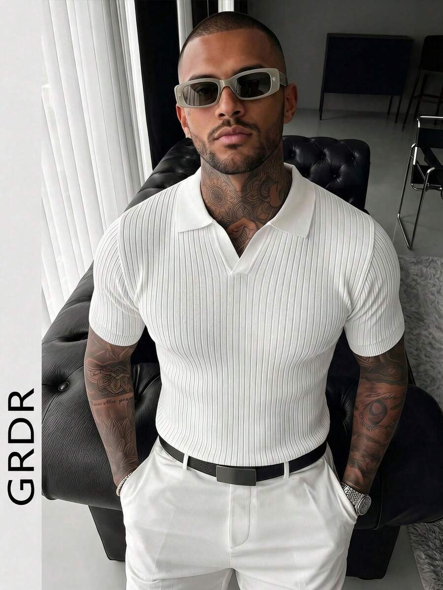 GRDR Camiseta de manga corta de punto a rayas con cuello Henley para hombre, estilo minimalista y versátil para verano - Blanco - Ver 1