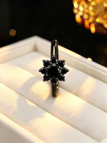 1pc Dark Sunflower Shaped Ring, Niche Design Atmosphere Cubic Zirconia Inlaid Accessory, Daily Layered Decor Finger Ring - Ring - View 4