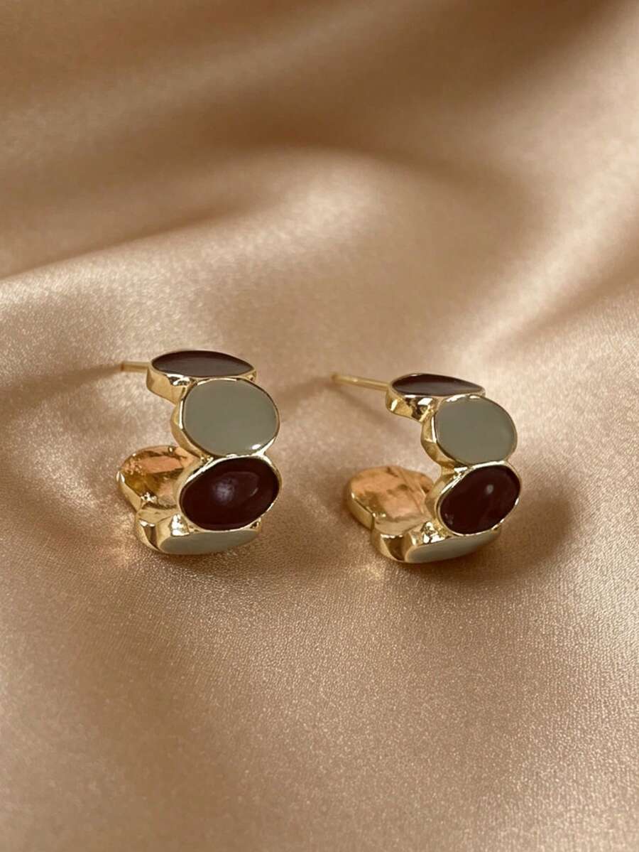 1 Pair Minimalist Elegant French Vintage Niche Design C-Shaped Enamel Stud Earrings, Suitable For Women's Daily, Holiday And Commute Wear - Gold - View 1