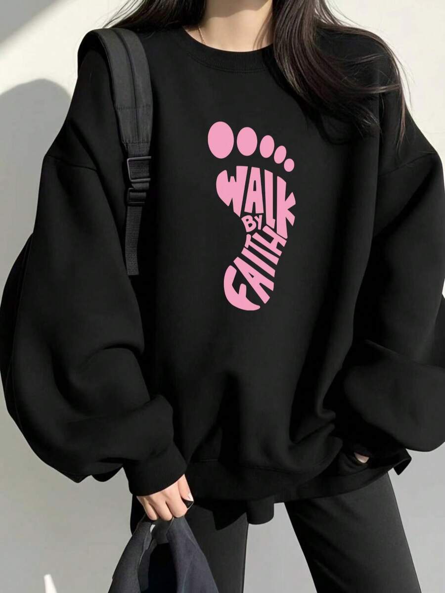 Personalized Footprint Pattern Pink Font Print Black Crew Neck Sweatshirt, Loose Fit Slimming Casual Commute Pullover Top, Autumn - Black - View 1