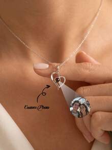 1PC Women's Projection Necklace, Delicate O-Shaped Thin Chain With Hollow Heart Rhinestone Pendant, Customizable Photo, Presents Exclusive Image Through Projection, Romantic Atmosphere. Silver-Tone Texture Delicate And Shiny, Minimalist Design Suitable For Various Outfits. Perfect For Couples Anniversary, Birthday Gift, Carry Precious Memories With You, A Personalized Accessory Full Of Ritual. - Heart-shaped Rhinestone Projector Necklace - View 1