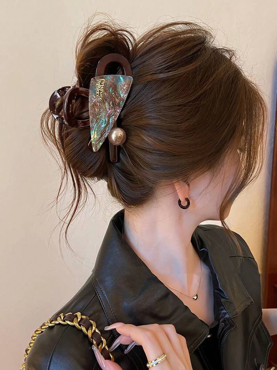 1pc Women's Iridescent Shell Pattern Fashion Triangle Acetate Hair Claw, Summer New Updo Hair Clip, Versatile Daily Commute Hair Accessory - Ombre - View 1
