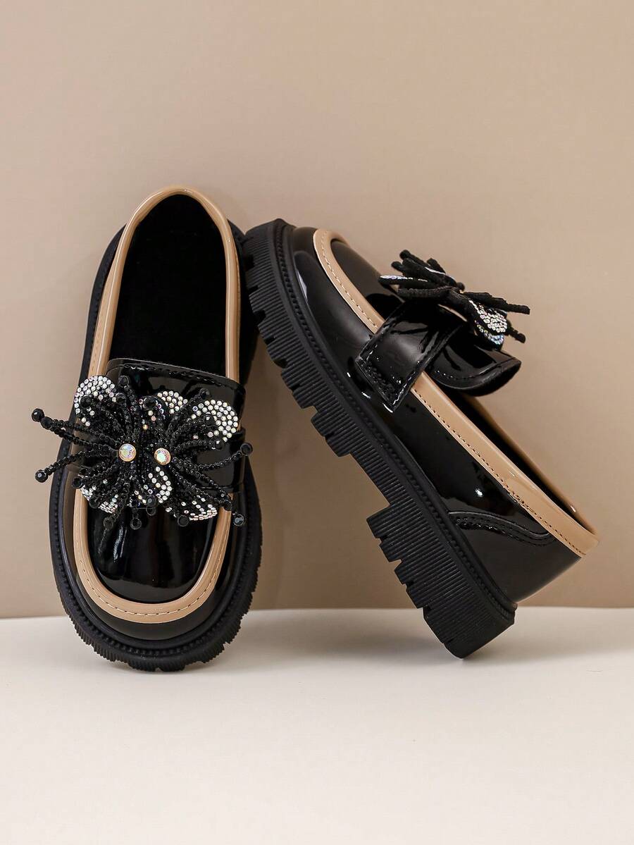 Girls' Heavy Rhinestone Flower Loafers, Glossy Thick Sole Slip-On School Dress Versatile Shoes - Black - View 1
