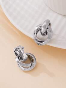 1 Pair Classic Versatile Fashionable Elegant Silver Geometric Cross-Wrapped Women's Ear Clips (No Piercing Required) - Silver - View 3