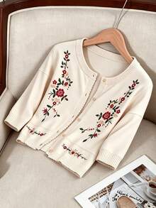 Women's Elegant Round Neck Floral Embroidered Front Button Casual Sweater, Suitable For Spring, Autumn And Summer - Apricot - View 2