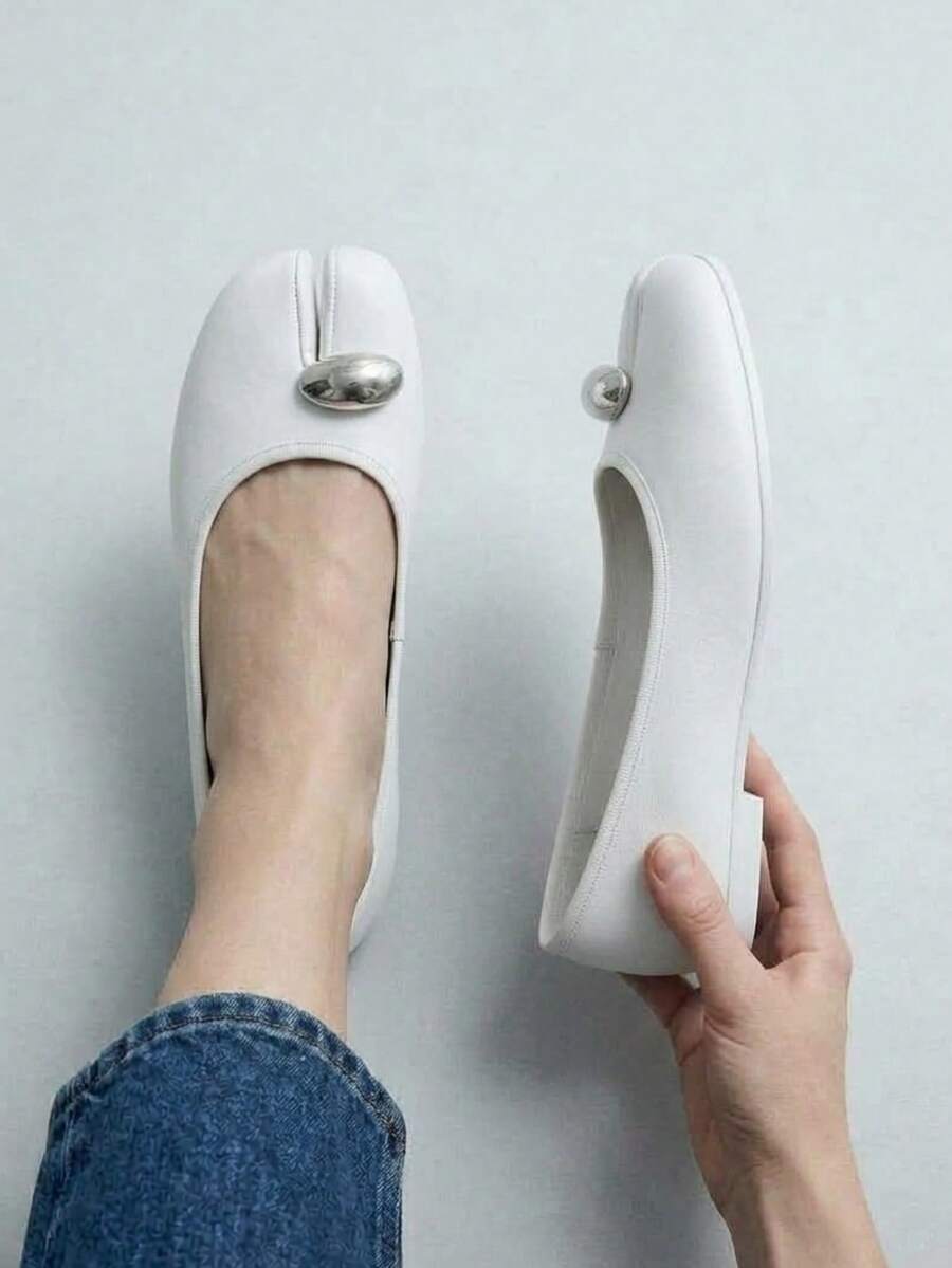 Women Flats - White - View 1