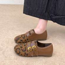 Women's Leopard Print Split Toe Pig-Toe Flat Shoes, Metal Buckle Slip-On Loafers, Suitable For Casual, Commuting And Daily Wear - Leopard - View 1