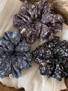 Ditsy Floral Star Casual Polyester Hair Scrunchie - Multicolor - View 2