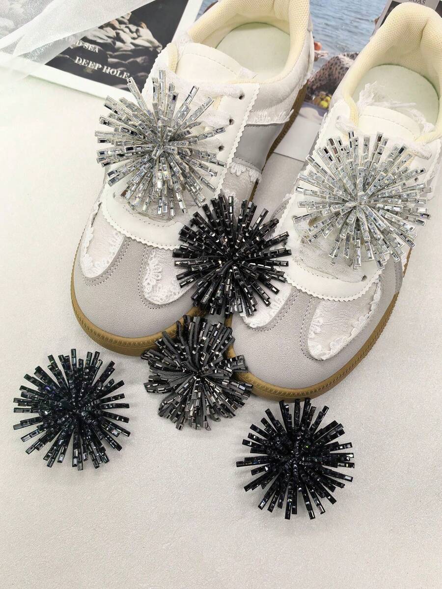 2PCS Luxury Rhinestone Fireworks Shoe Laces Charms For Women Sneakers Boots Retro Shoelaces DIY Decorations Buckles Removable Shoe Clips Accessories