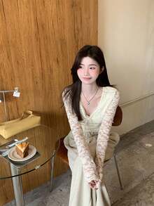 Women's Lace V-Neck Long Sleeve T-Shirt, Unique Elegant Inner Layer Top, Spring/Autumn 2026 New Style - Apricot - View 7