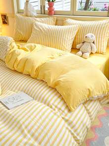 Set Perlengkapan Tidur 4pcs Tebal Bergaris Kuning (1 buah Sarung Selimut + 2 buah Sarung Bantal + 1 buah Sprei, Tanpa Bantal dan Selimut), Tekstil Rumah Lembut & Bernapas untuk Semua Musim, Dapat Dicuci dengan Mesin - Garis Kuning - View 2