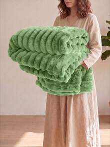 1pc Sofa Blanket, Apple Green Bed Cover, Comfortable And Warm, Super Skin-Friendly And Breathable, Lightweight And Soft, Minimalist Fashion Design, All-Around Comfort, Suitable For Travel, Nap Blanket, Multiple Sizes Available, Machine Washable - Fruit Green - View 11