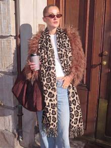 1pc Women Leopard Print Scarf Soft Warm Cashmere Feel Fringe Shawl Wrap, Vintage Animal Pattern Long Scarves For Fall Winter Daily Outdoor - Beige - View 4