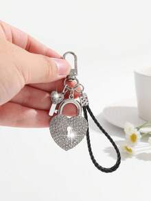 1pc Fashionable European & American Luxury Creative Versatile High-End Heart Lock Keychain Bag Charm, Suitable For Women's Car Key, Bag Decoration And Gift - Silver - View 6