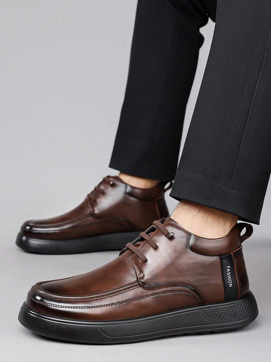 Sepatu Kulit Slip-On Mid-Top Gaya Inggris untuk Pria, Sepatu Bot Ankle Sol Tebal Kulit Halus untuk Menambah Tinggi Badan, Cocok untuk Perjalanan Sehari-hari - Coklat - View 1