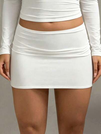 Plus Size White Knit Ruched Bodycon Mini Skirt, Women's Mid-Stretch Fitted Skirt