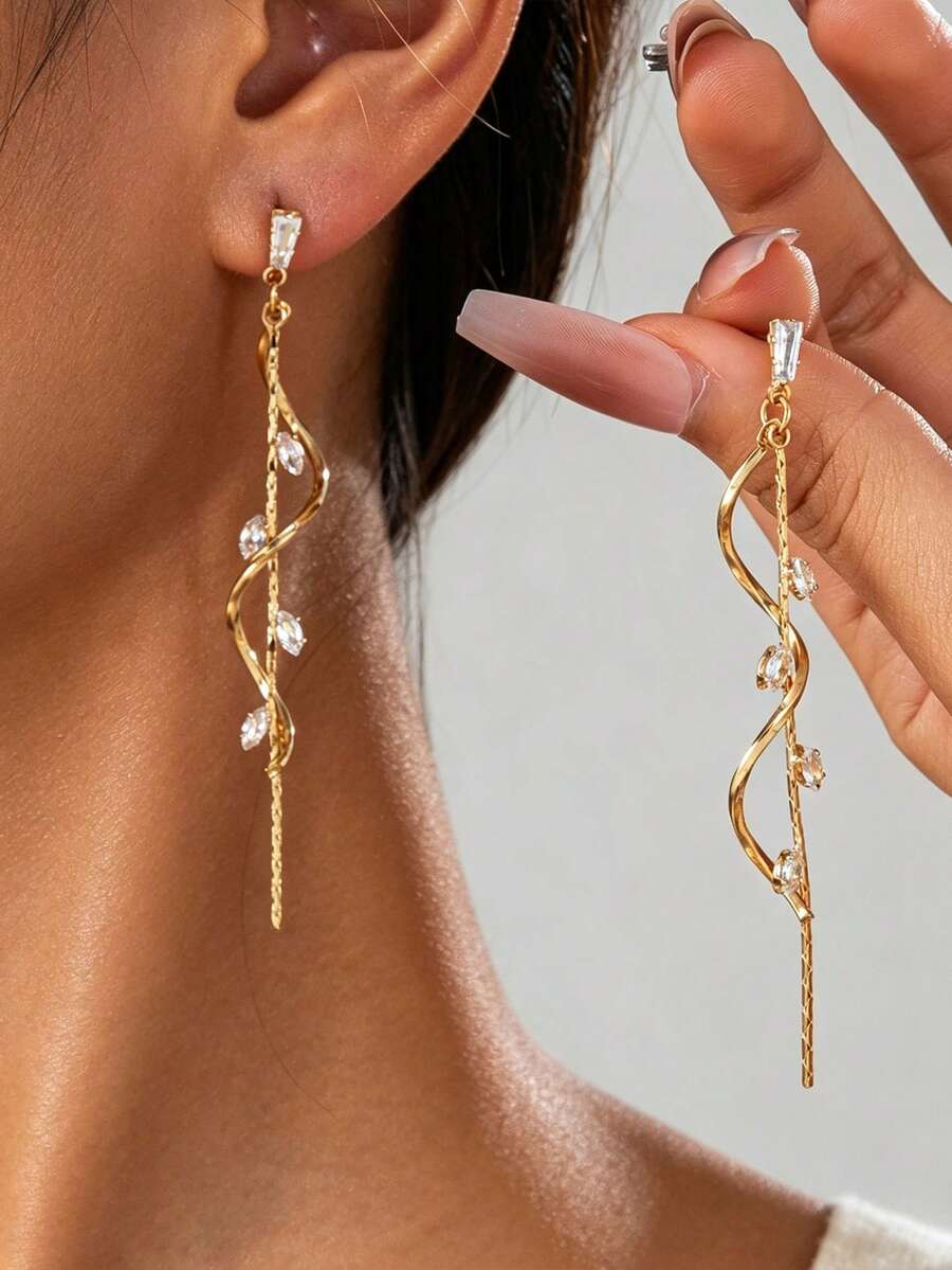 2pcs/Set Women's Elegant Long Leaf Tassel Earrings, Ins Style Twisted Long Pendant Earrings, Suitable For Daily Wear - Gold - View 1