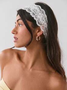 1 buah Bando Wanita Motif Bunga Renda Lembut Anti Selip, Aksesori Rambut Elastis untuk Yoga dan Olahraga, Cocok untuk Pemakaian Sehari-hari - Putih - View 1