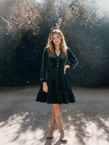 Women's Vintage Velvet Short Dress, V-Neck With Frill Trim, Lantern Long Sleeves, Draped Fabric, Casual Vibe, Suitable For Daily Wear, Dating, Christmas, Vacation - Dark Green - View 6