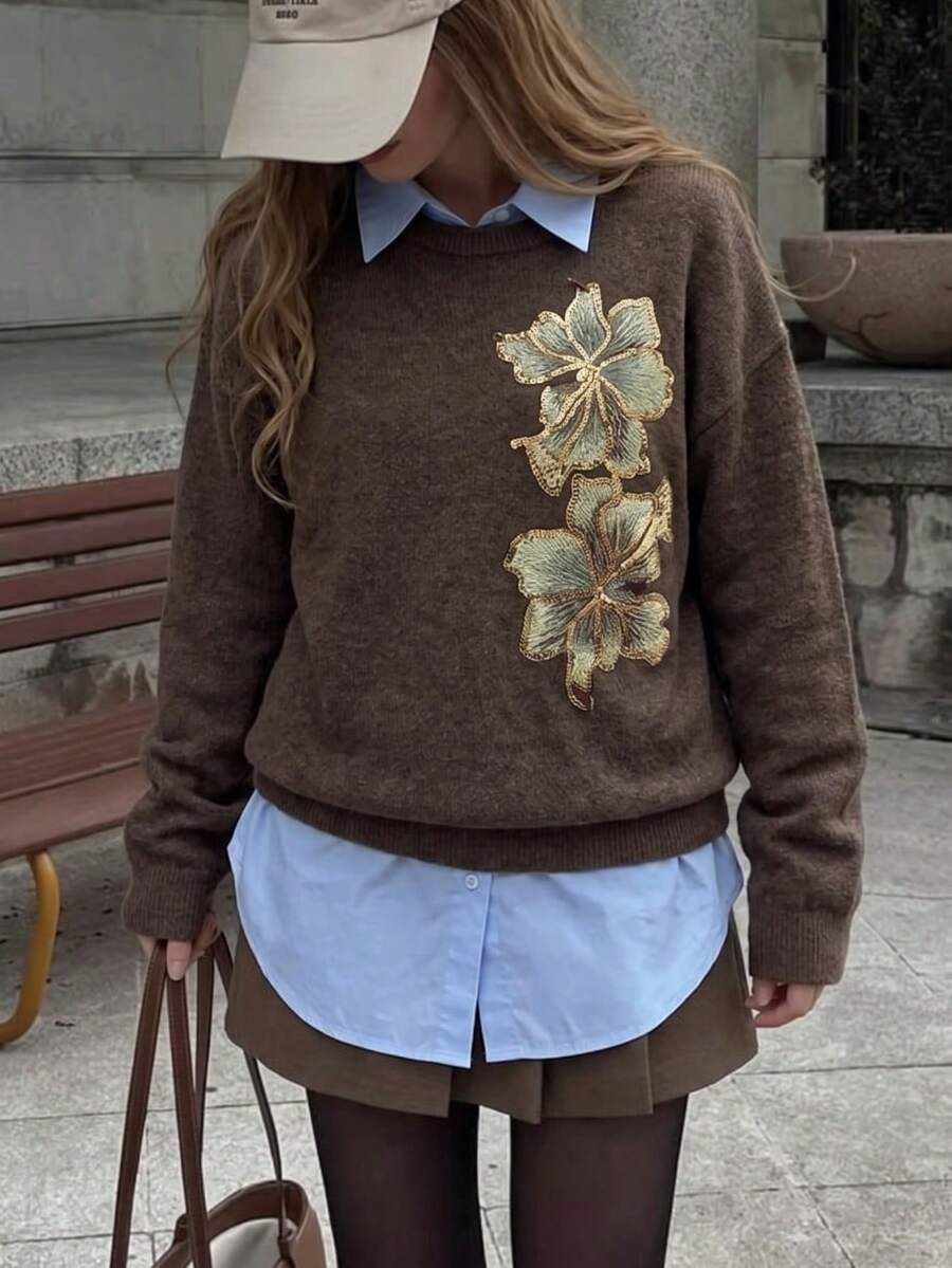 Women's Loose-Fit Sweatshirt With Floral Embroidery-Perfect For Autumn, Winter, And The Back-To-School Season. - Brown - View 1