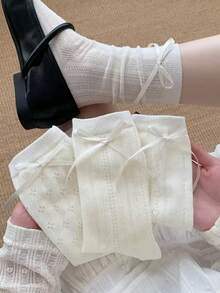 1/4 Pasang Kaos Kaki Katun Murni Musim Semi/Panas Tipis Warna Krem dengan Pita Samping Jala dan Bentuk Hati Berongga Gaya Lolita Panjang Setengah Betis - MultiWarna - View 7