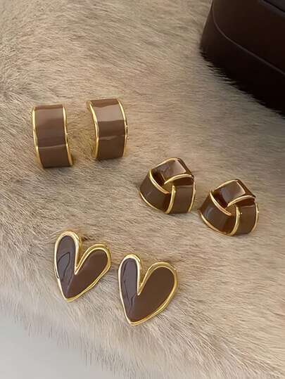 3 Pairs French Vintage Geometric Heart Enamel Stud Earrings Set Suitable For Women's Daily Commute Wear
