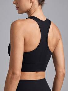 Tank Top Seksi Wanita Model Halter Neck untuk Yoga dan Fitness dengan Bantalan Bra Terintegrasi - Hitam - View 4