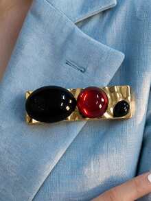 1PC Hammer-Pattern Rectangular Metal Brooch, Red And Black Oval Resin Inlay Pin, Retro Luxury Business Suit Casual Women's Accessory - Multicolor - View 2