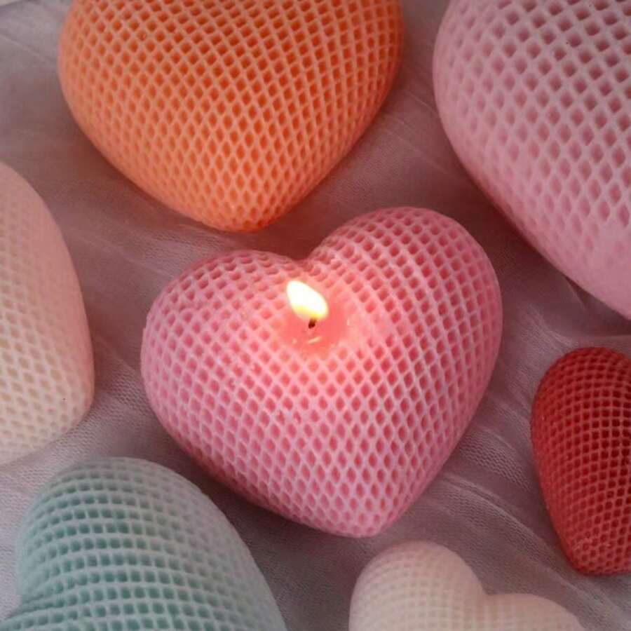1pc Woven Heart Resin Mold, Heart-Shaped Candle Silicone Mold - White - View 1