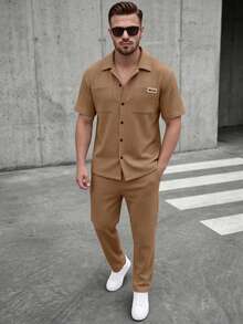 Men's Light Business Casual 2-Piece Set, Summer Short Sleeve Resin Button Lapel Shirt And Elastic Drawstring Long Pants, Solid Color Textured Bread Plaid Polyester Fabric, 3D Grid Pattern Double Pockets + Signature Small Label, Home And Outdoor Wear - Coffee Brown - View 2