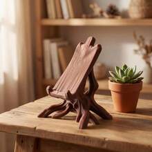 A Decorative Ornament Featuring A Vintage Elf-Style Tree Root Design-A Creative Desktop Accessory Suitable For Home And Office. It Has Classic Brown Wood Grain Edges And Can Also Be Used As A Phone Stand, Making It An Ideal Gift. - A - View 10