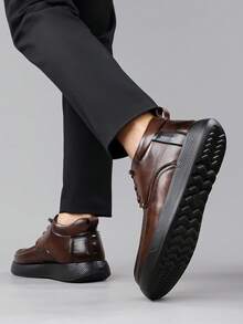Sepatu Kulit Slip-On Mid-Top Gaya Inggris untuk Pria, Sepatu Bot Ankle Sol Tebal Kulit Halus untuk Menambah Tinggi Badan, Cocok untuk Perjalanan Sehari-hari - Coklat - View 3