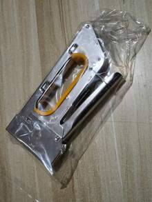 U型釘槍 手動釘槍 1008F 適用於軟質家具與木工 DIY 項目 家居裝飾維修 室內裝飾材料修復 木工活動裝飾 廣告裝訂 家具工具 - A - 查看 7