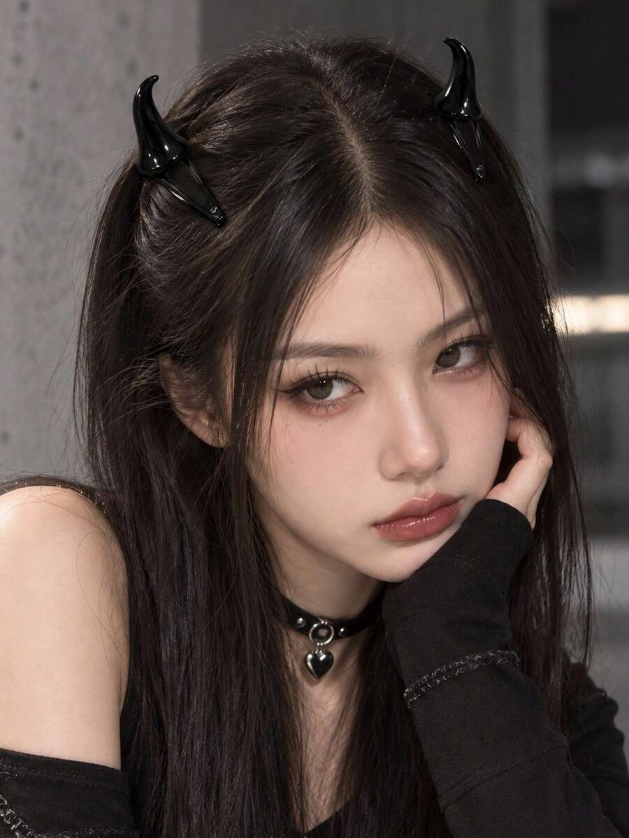 2pcs Silver Devil Horn Hair Clips, Hair Clip Set, Punk Style Metal Hair Accessories, Essential Sturdy Hair Clips For Daily, Holiday And Party (The Devil Horn Accessory On The Hair Clip Is A Sharp Object, Please Use With Caution, Do Not Hurt Yourself Or Others)
