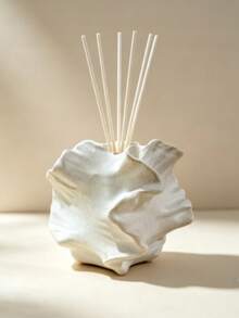 1pc Wrinkled Reed Aromatherapy Vase, Matte Beige Textured Art Vase, Abstract Wrinkled Clay Aromatherapy Holder, Minimalist Bohemian Home Decor Gift, Wabi-Sabi Home Decor, Aromatherapy Bottle, Neutral Tone Decorative Gift - Multi-color - View 3