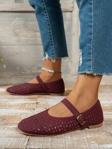 1 Pair Solid Color Fashion Hollow Buckle Women's Flat Shoes, Suitable For All Seasons And Holidays - Burgundy - View 3