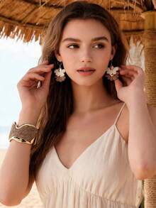 2pcs Women's Maillard Color-Block Floral Jewelry Set, Beach Vacation Travel Atmosphere Accessories, 1 Pair Color-Block Bohemian Straw Flower Earrings, 1 Woven Metal Open Bangle Bracelet, Suitable For Beach Vacation, Travel Photography, Summer Outing, Daily Wear, Date Party, Holiday Gift, Vacation Party - Multicolor - View 8