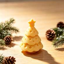1pc Cheese Christmas Tree Ornament, Highly Attractive Food-Shaped, Mini 3D Desktop Decoration, Suitable For Desk, Dining Table, Office, Bookshelf, Living Room, Room Decor, Gift For Friends And Colleagues, Christmas Gift - Multiple Styles - View 5