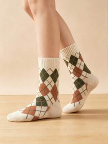 1/2 Pairs Women's Mid-Crew Socks - Retro Preppy Argyle Pattern - Thermal Terry-Lined For Winter - Multicolor - View 8